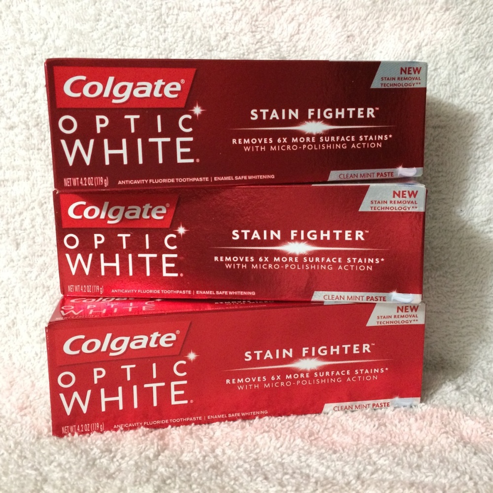 Colgate Optic White Stain Fighter Toothpaste Mint